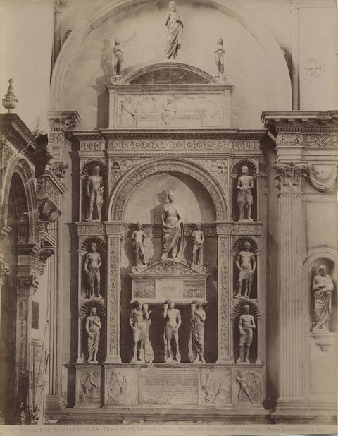 Alinari, Fratelli — Venezia - Chiesa dei SS. Giovanni e Paolo. Monumento al Doge Pietro Mocenigo. (Pietro Lombardo e Figlio.) — insieme